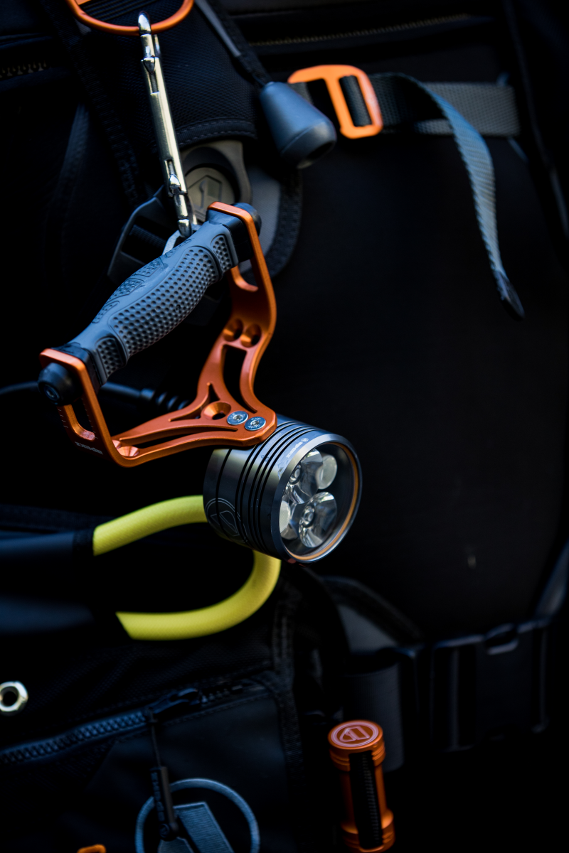 Apeks LUNA X Dive Torch - Image 10