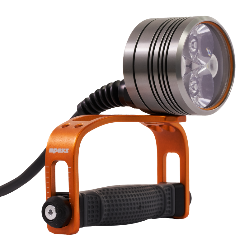 Apeks LUNA X Dive Torch - Image 3